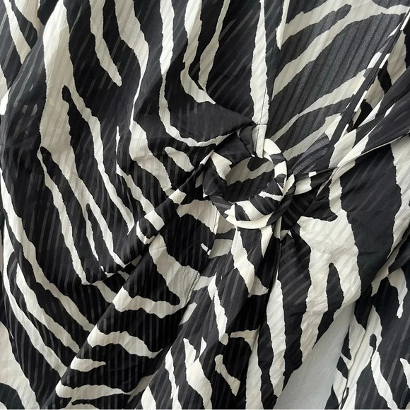 NWT Zara Tan and Black Zebra Print Geometric Wrap Dress Size Large - Picture 6 of 7